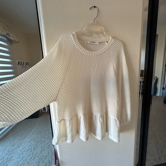 Ivory White Relaxed Knit Top in XS/S/M - Picture 3 of 4
